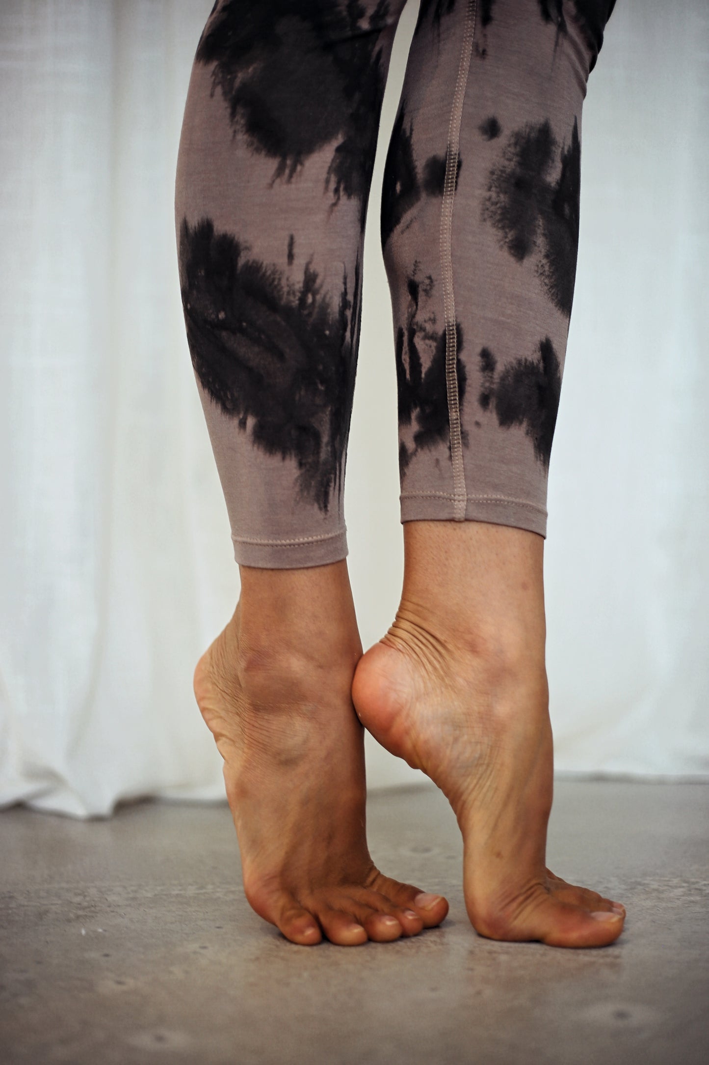 LEGGING DE YOGA NAÏA - Mocaccino