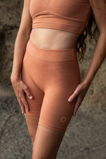 Short confortable pour yoga et pratiques chaudes