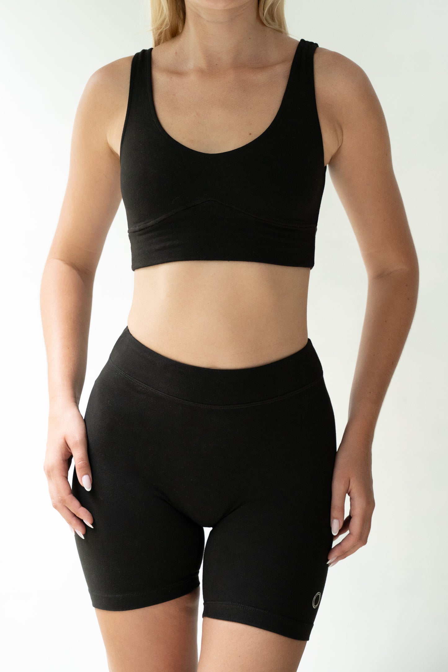 Short de yoga noir femme en EcoVero